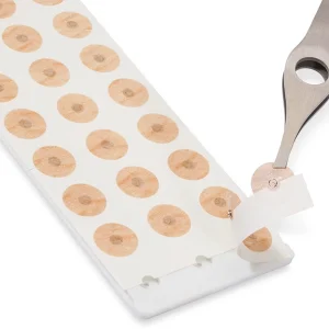 chincheta con adhesivo redondo